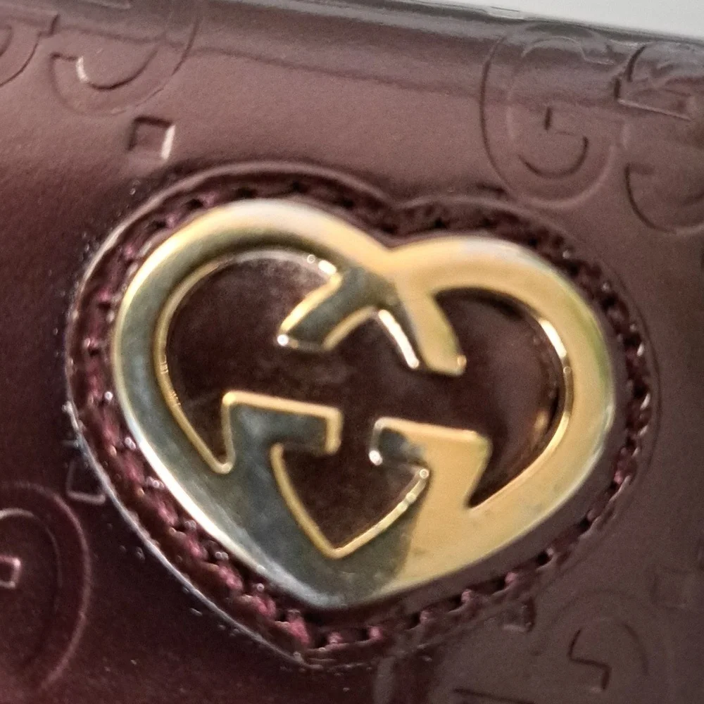 Gucci Guccissima Gold Heart Patent Leather Keyholder  EUC